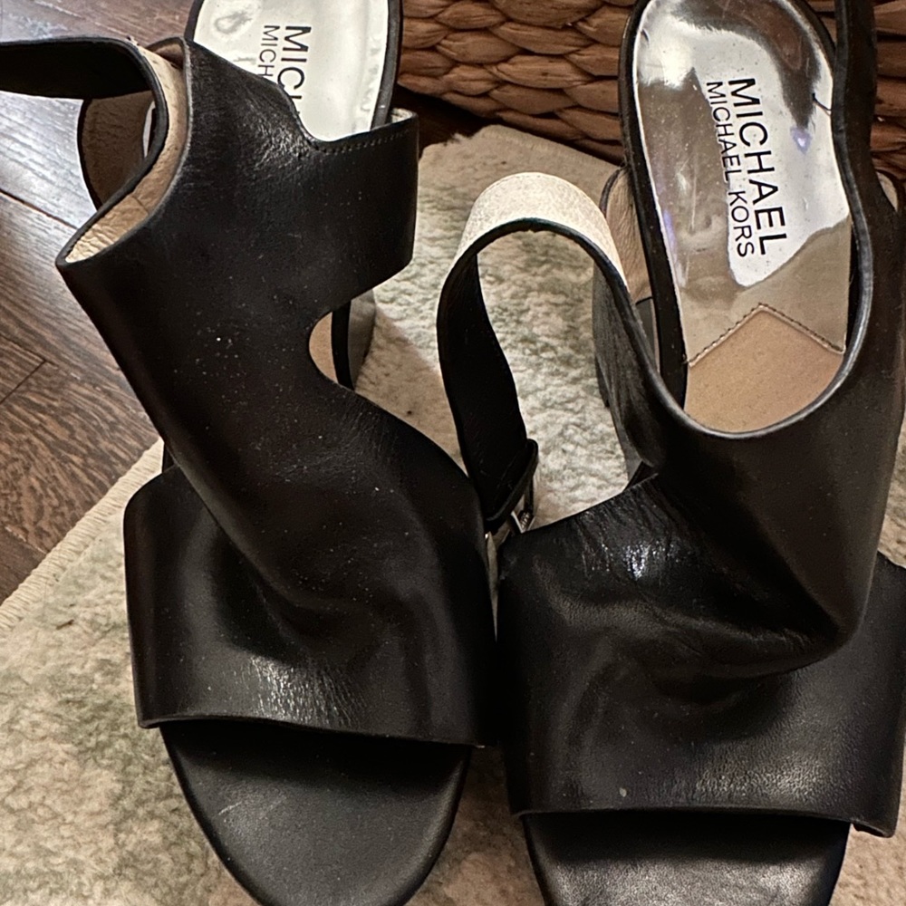 Michael Kors size 8 heels. Great condition.